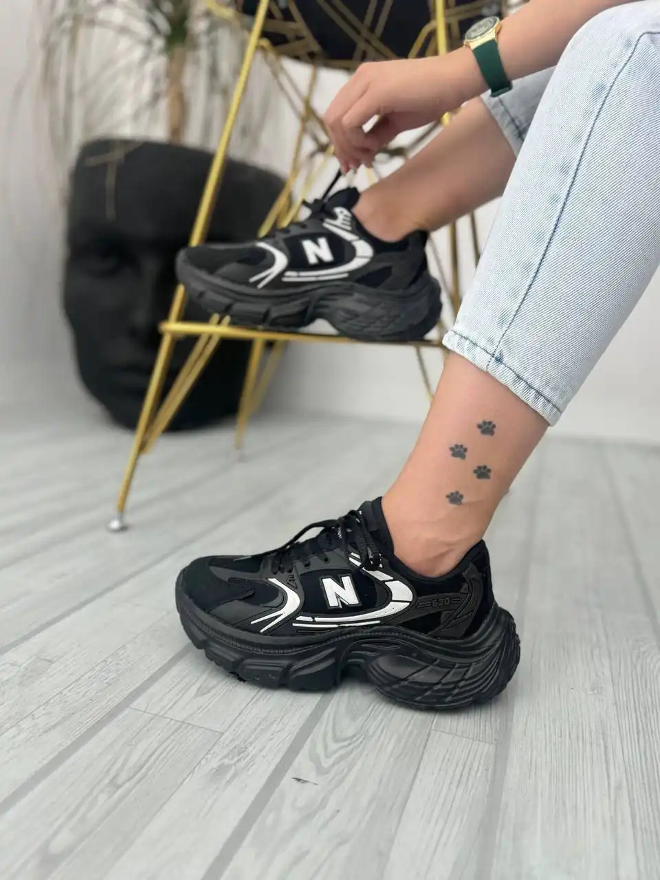 کفش طهمورسی