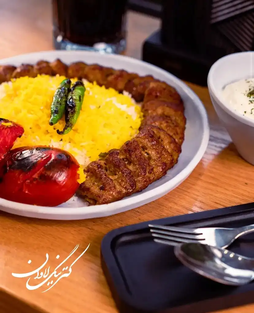 کترینگ(تهیه غذا) لاوان