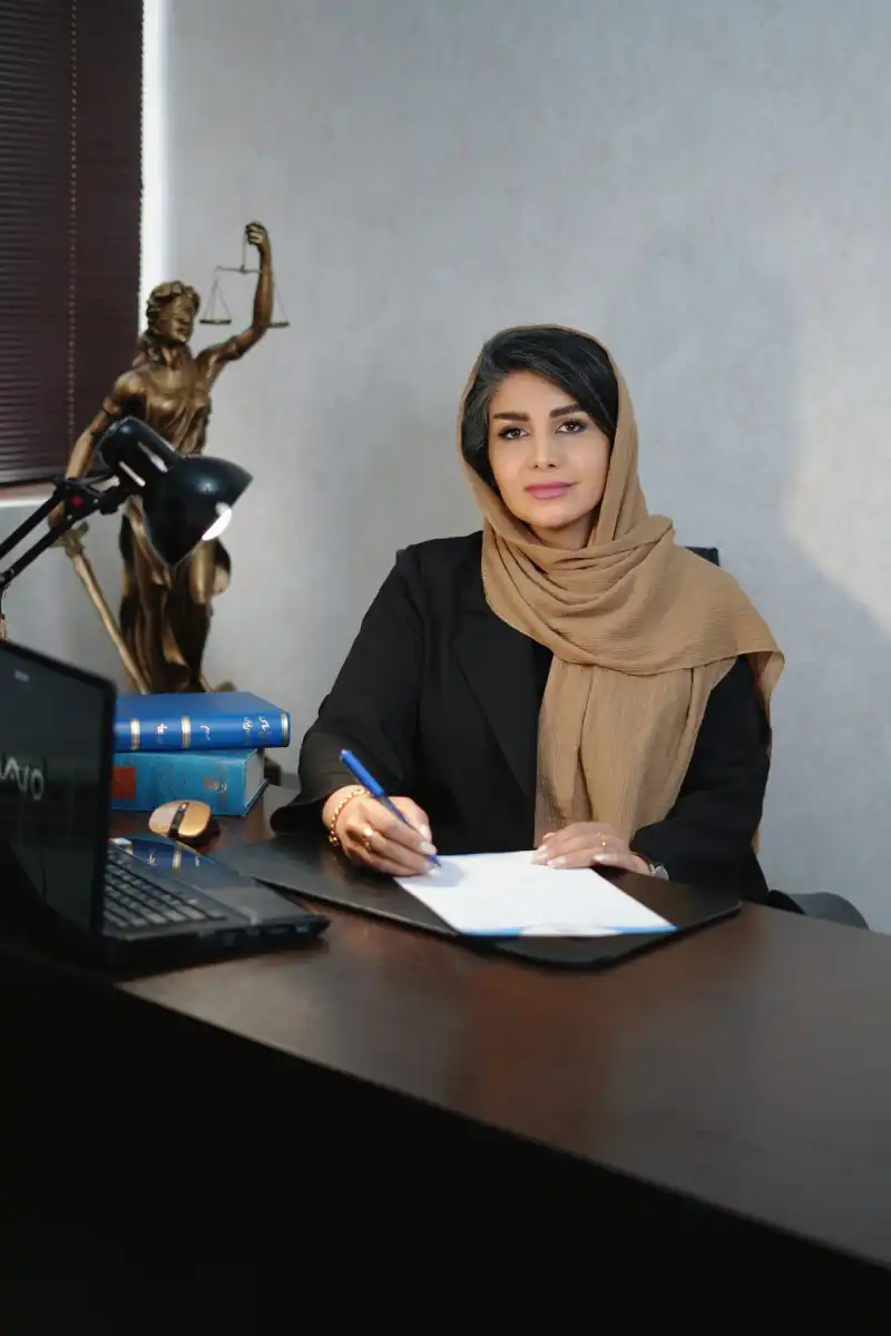 وکیل پایه یک دادگستری زهرا قربانی