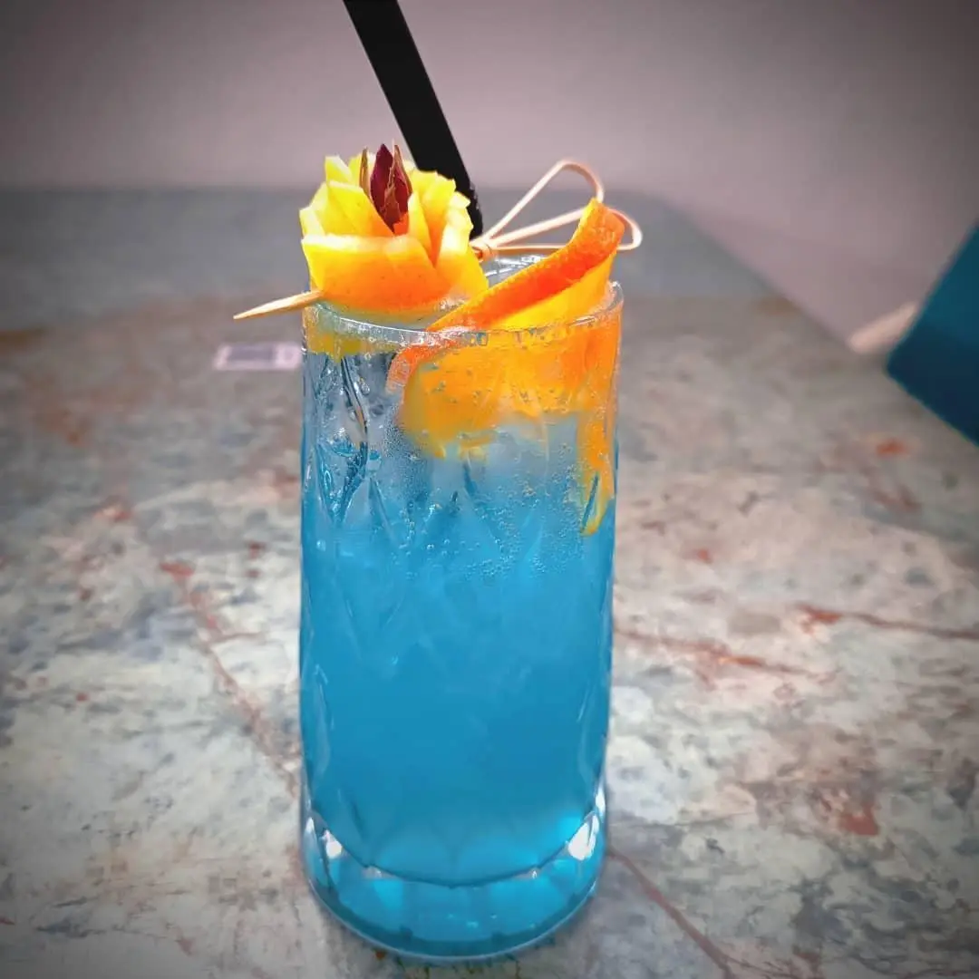 کافه رستوران حیات نو