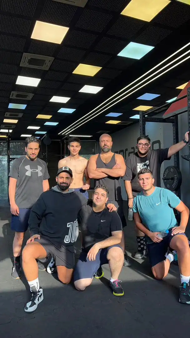 مجموعه ورزشی و کلاس کراسفیت corazon