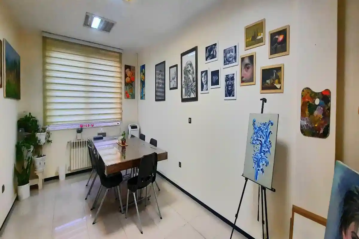 آموزشگاه و گالری نقاشی لوتوس (منطقه 7)