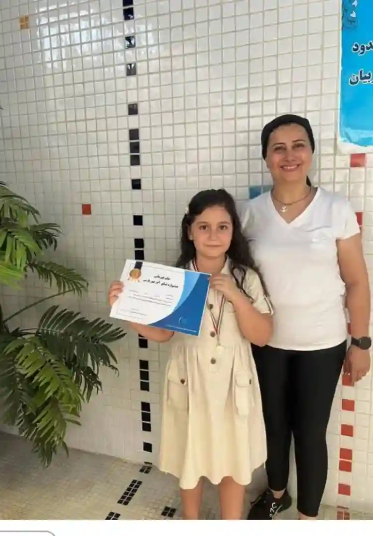 آموزش شنا اصلاح تکنیک وآبدرمانی غفاری