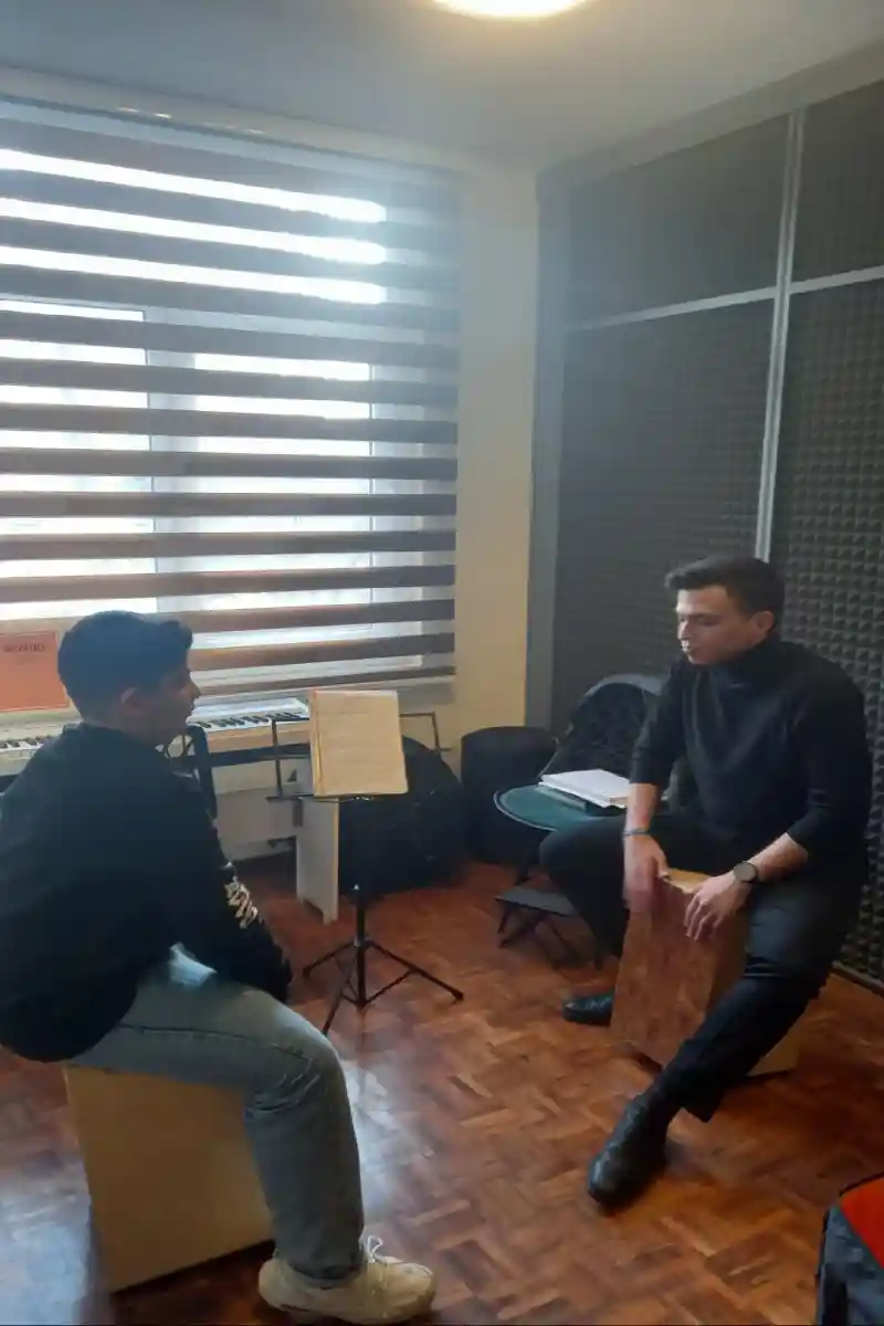 آموزشگاه موسیقی نوای معاصر