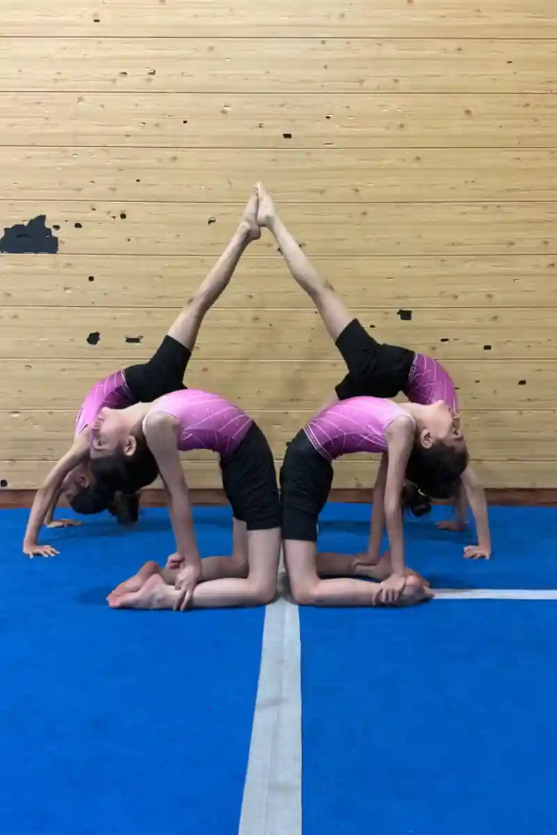 آکادمی ژیمناستیک مهتاب