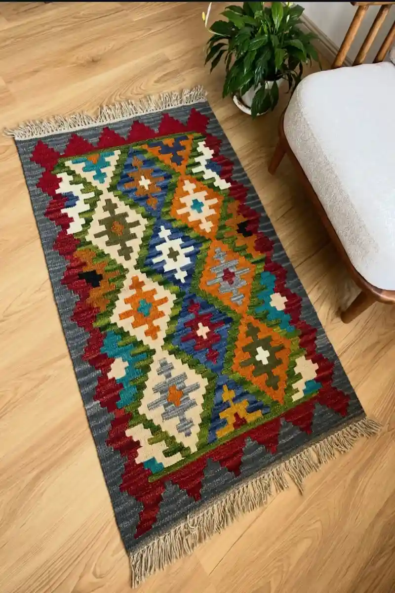  آموزشگاه قالیبافی باغ گره