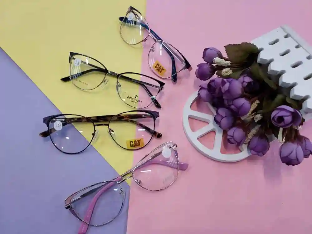 .مرکزبینایی سنجی وگالری عینک شریف