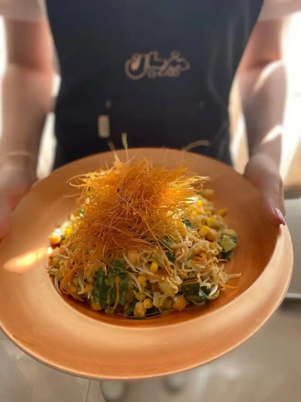 آموزشگاه آشپزی و شیرینی پزی میزبان