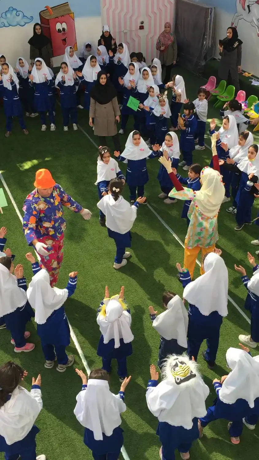 دبستان و پیش دبستانی دخترانه دنیای حنانه