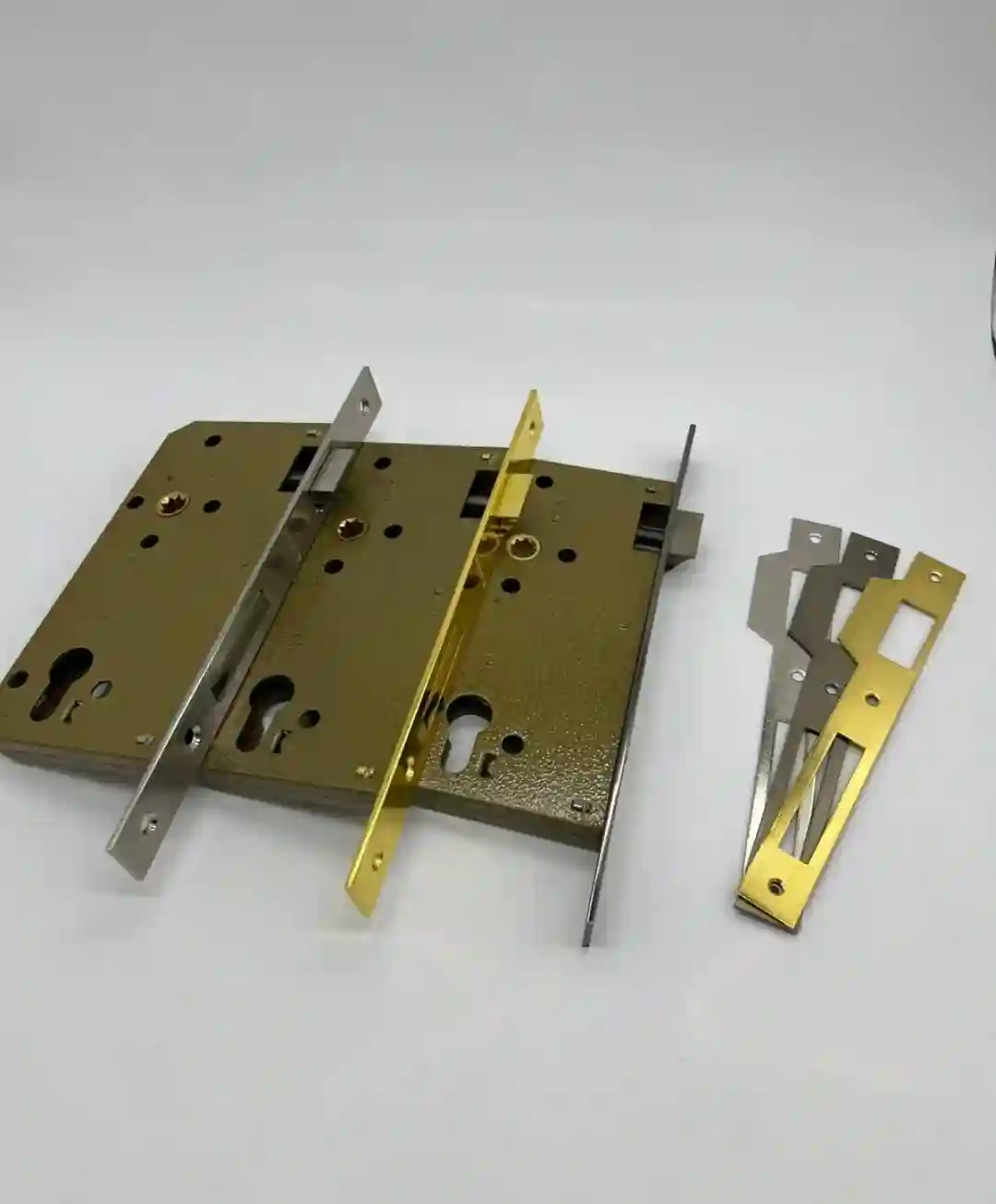 فروشگاه یراق رضوی فر (سهند یراق)