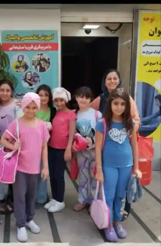 آموزش شنا اصلاح تکنیک وآبدرمانی غفاری