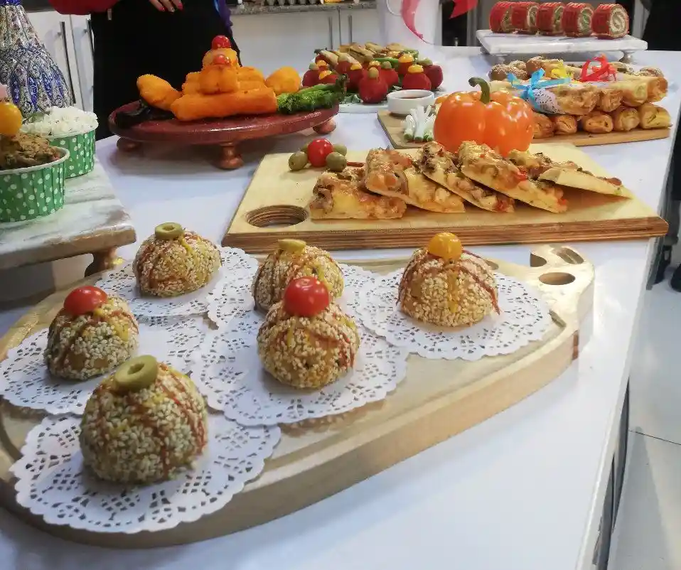 آموزشگاه آشپزی قنادی کلبه هنگامه