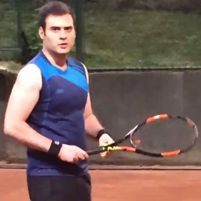 مربی تنیس مهدی رادمریخ