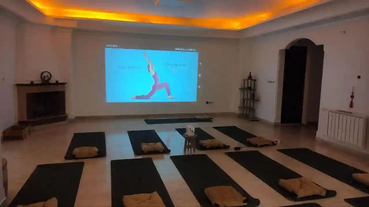 مرکز تخصصی یوگا رمانه (شعبه شریعتی)