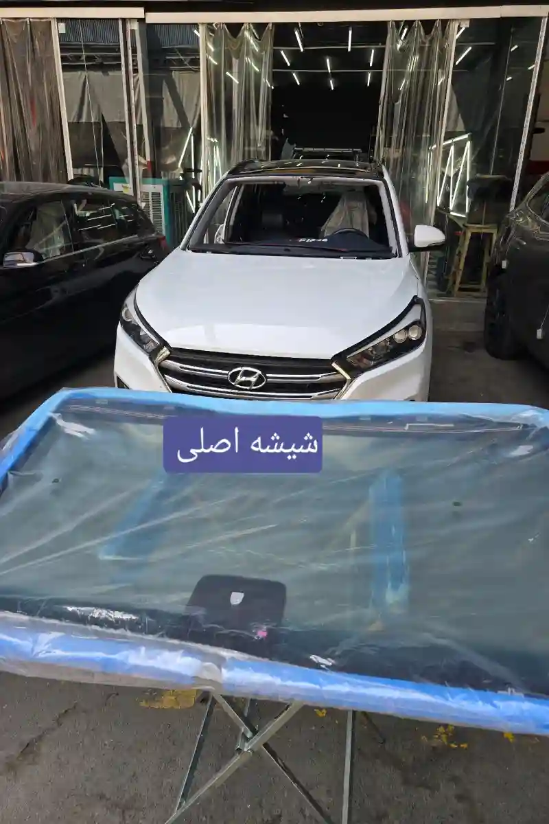 شیشه اتومبیل رضا