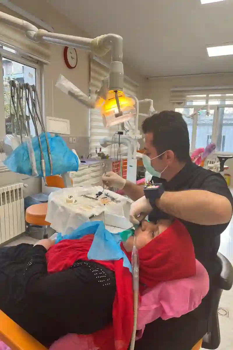 کلینیک دندانپزشکی مهرِنو