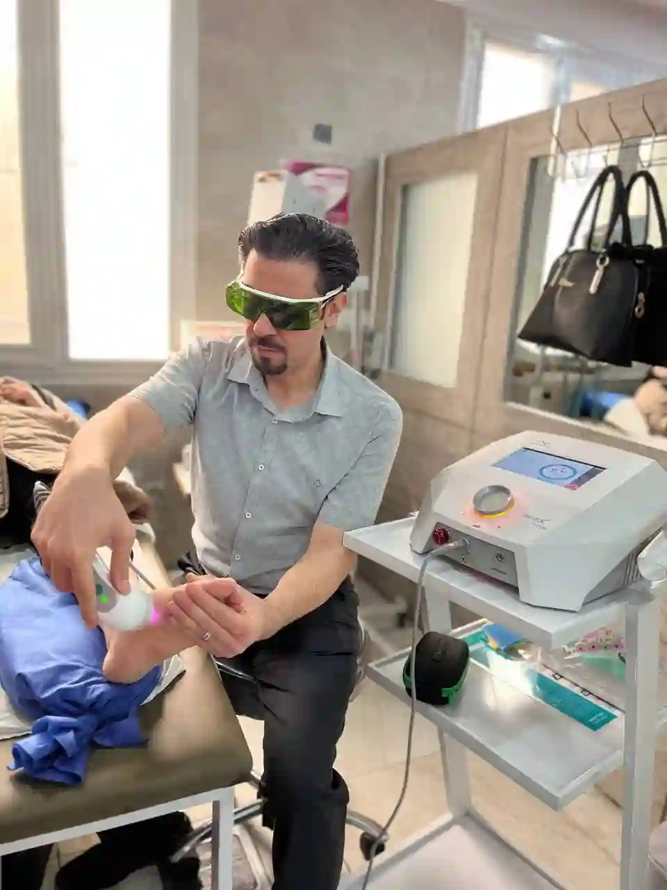 گروه فیزیوتراپی پاک و دکتر نصیری