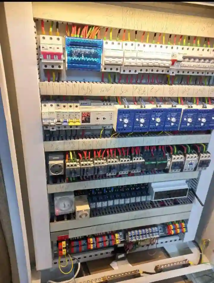 برقکار شبانه روزی مرادی