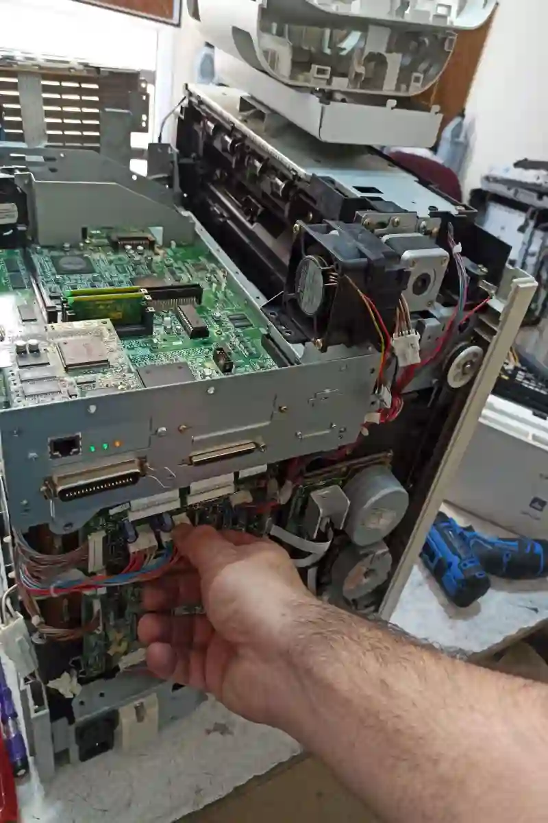 تکنسین پرینتر و ماشینهای اداری