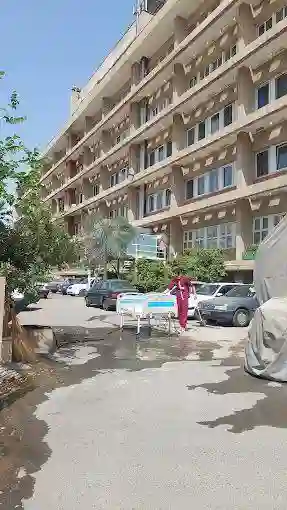 بیمارستان لقمان حکیم