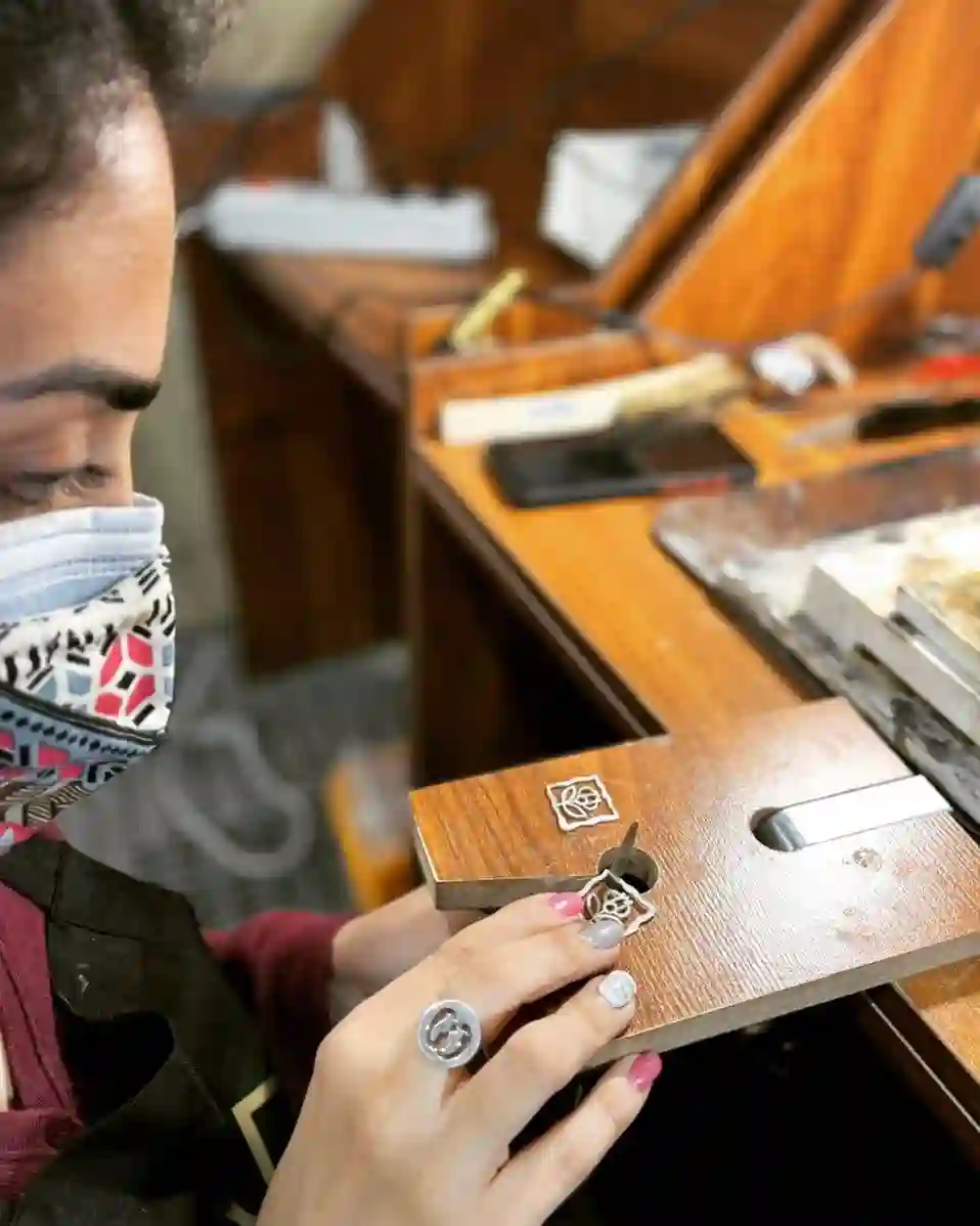 آموزشگاه طلا و جواهرسازی گراف