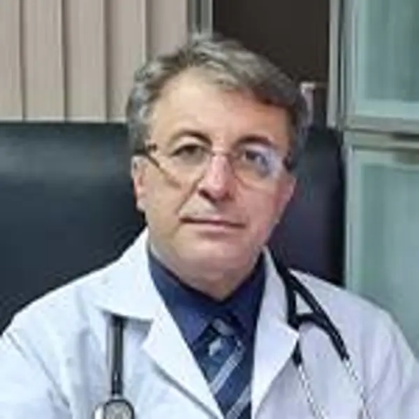 دکتر مصطفی بیات