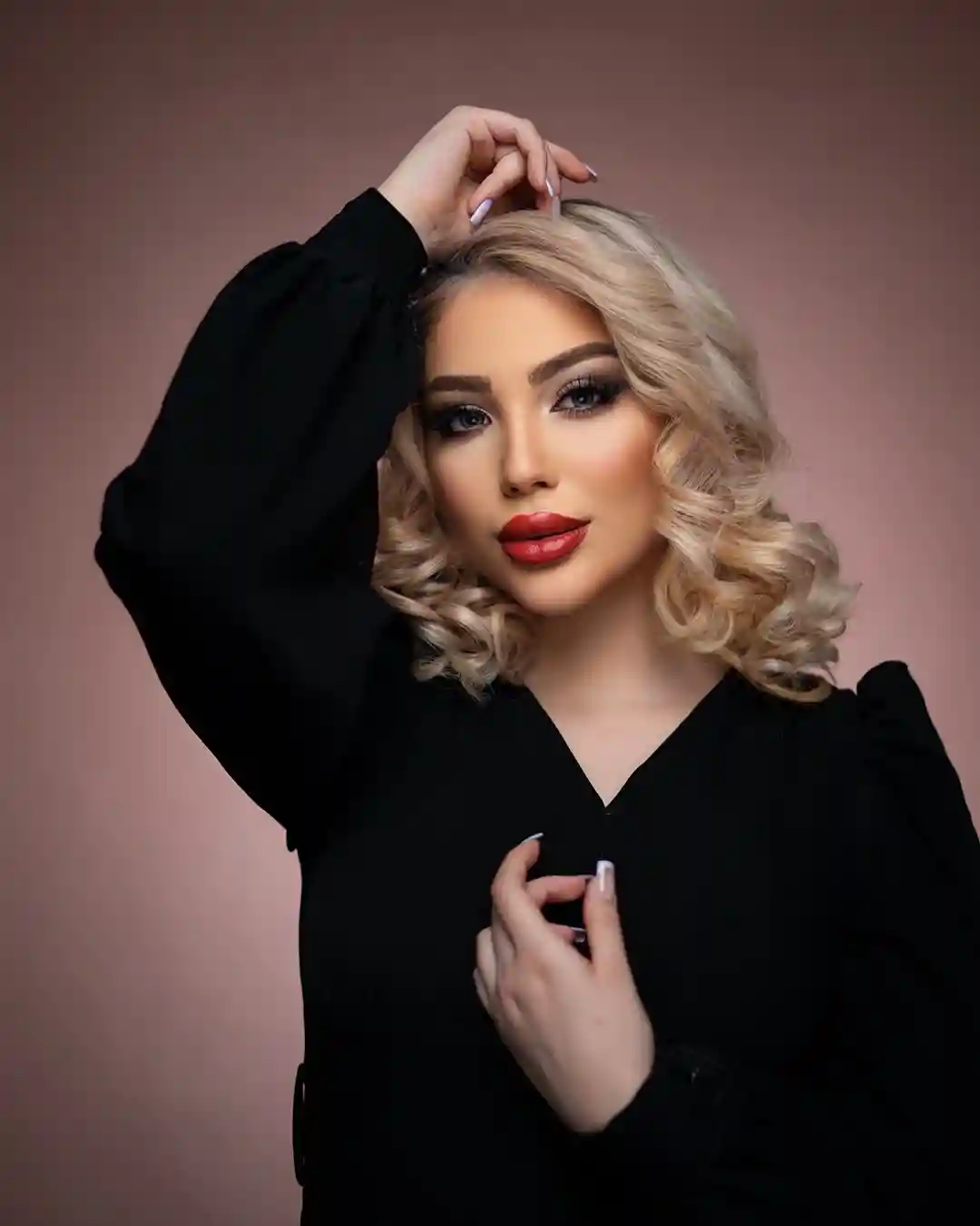 آرایشگاه زنانه مون بيوتی