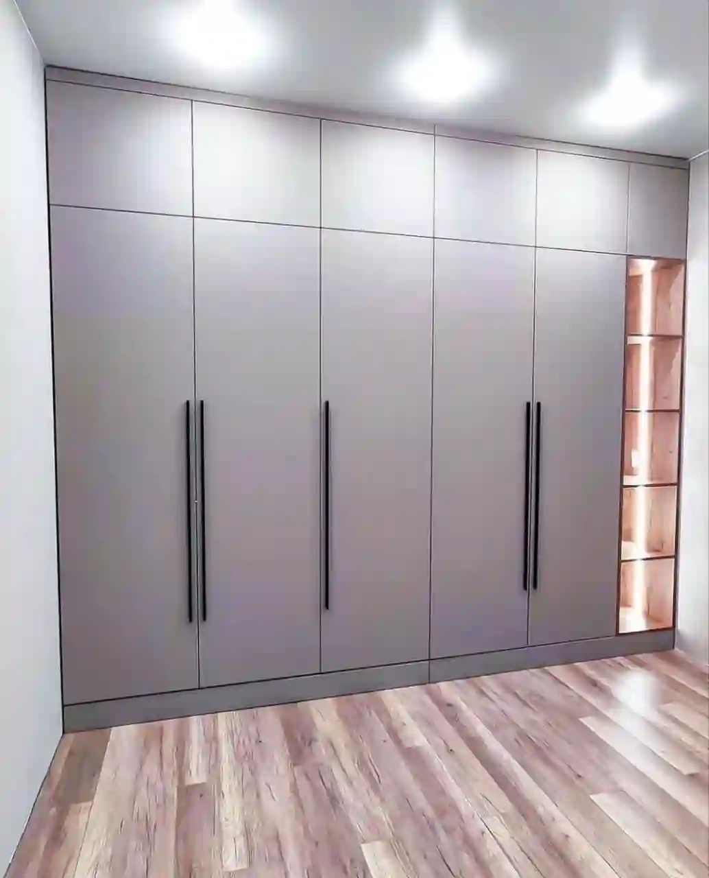 دکوراسیون داخلی تخت کمجا کابینت سورنا