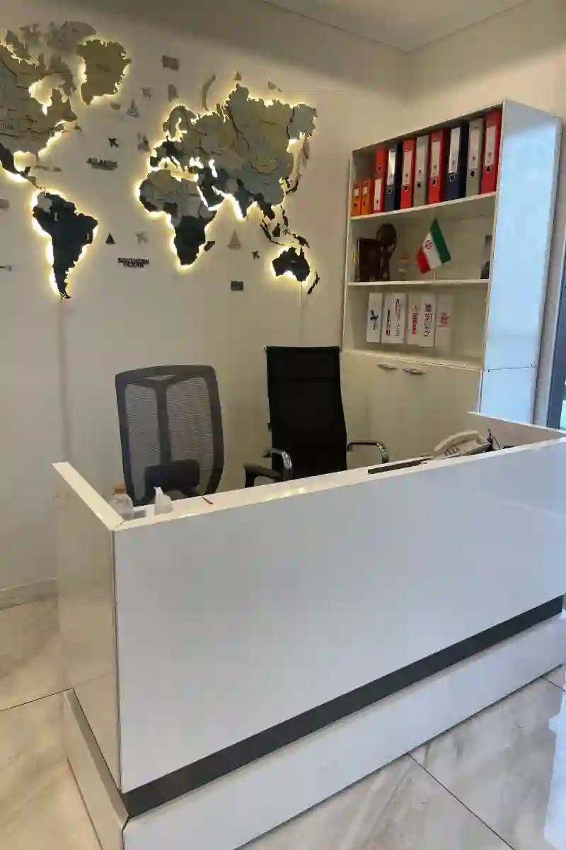 آژانس مسافرتی بگیرو برو(قطار نداریم)