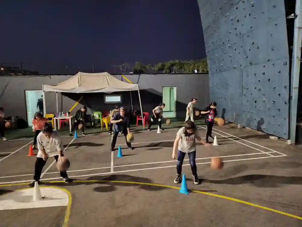 آکادمی بسکتبال پوریا شعبه دختران و پسران