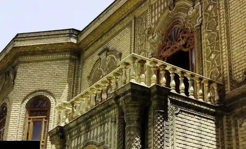 موزه آبگینه و سفالینه های ایران