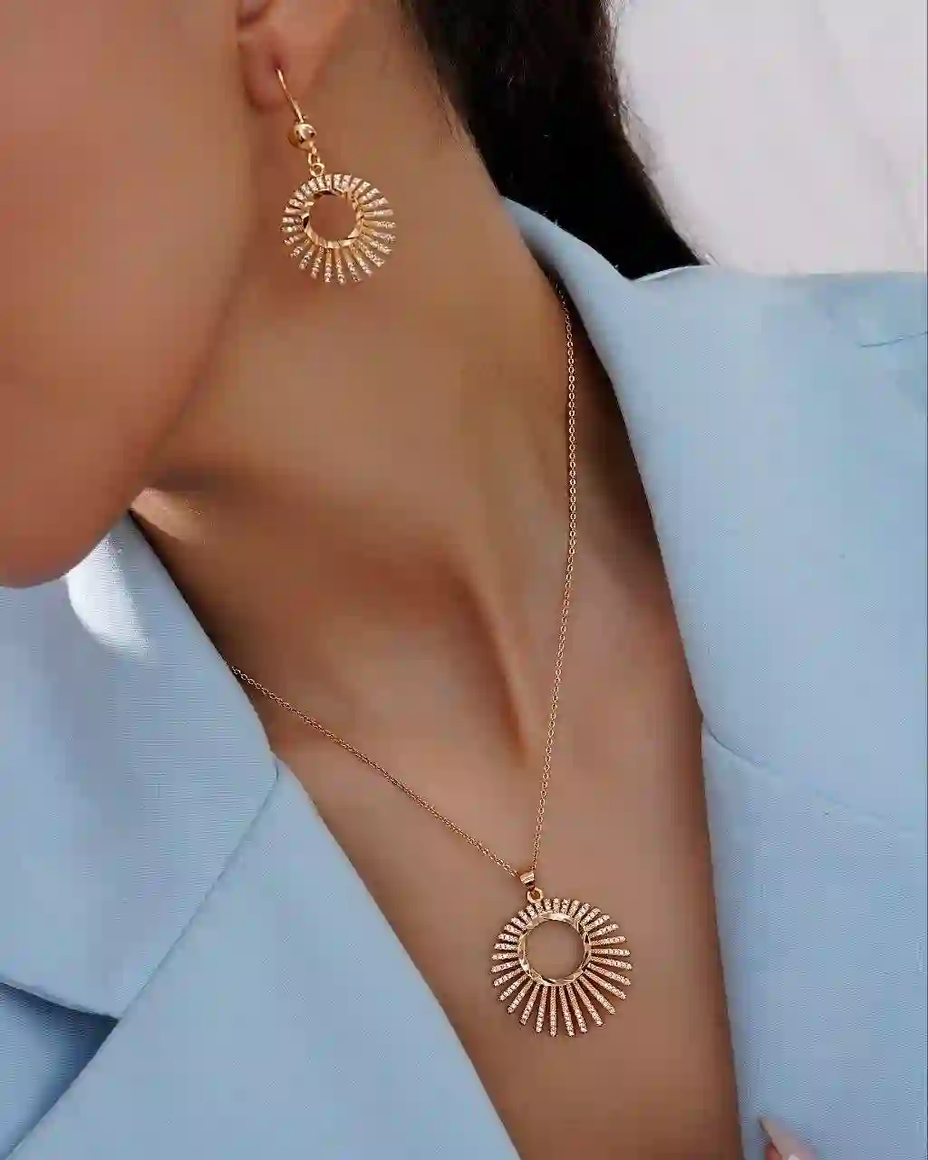 نقره و بدلیجات تیادم