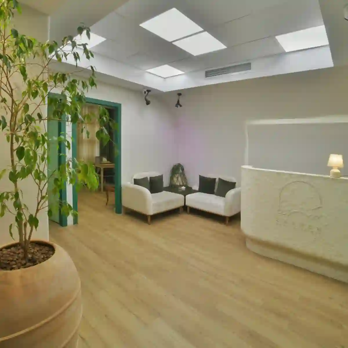 دکتر نرگس نجفیان متخصص اعصاب و‌روان