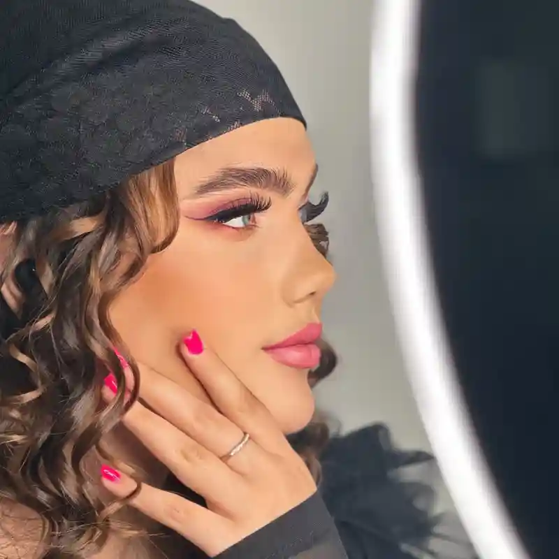 آرایشگاه زنانه مون بيوتی