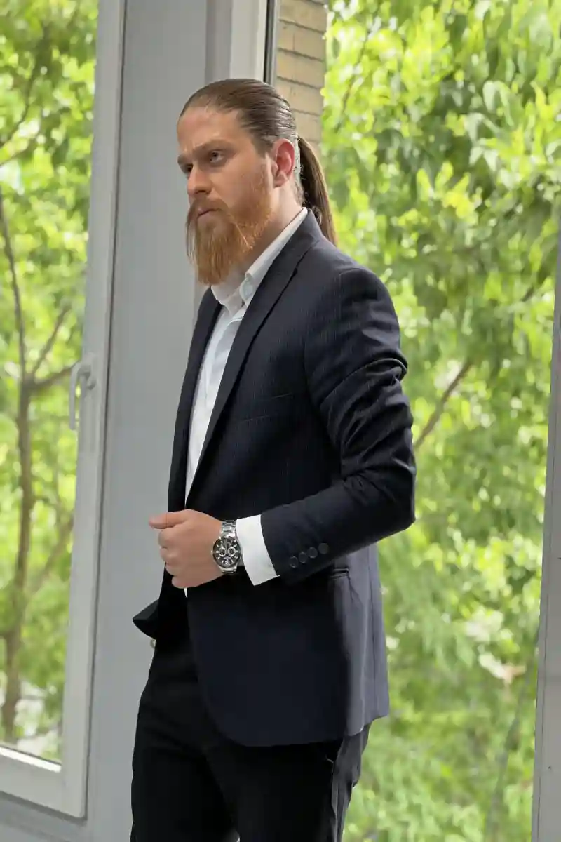 آرایشگاه مردانه و کودک کینز هومن