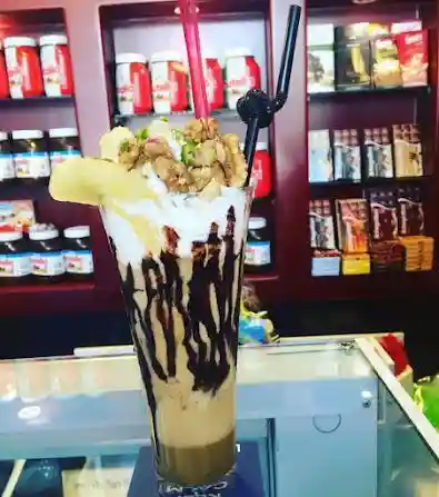 کافی شاپ گل یخ