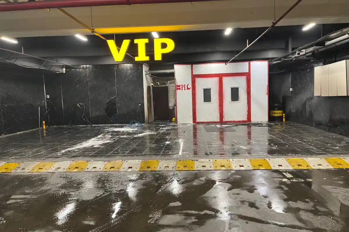 مجموعه خدمات اتومبیل استاربوی(کارواش)